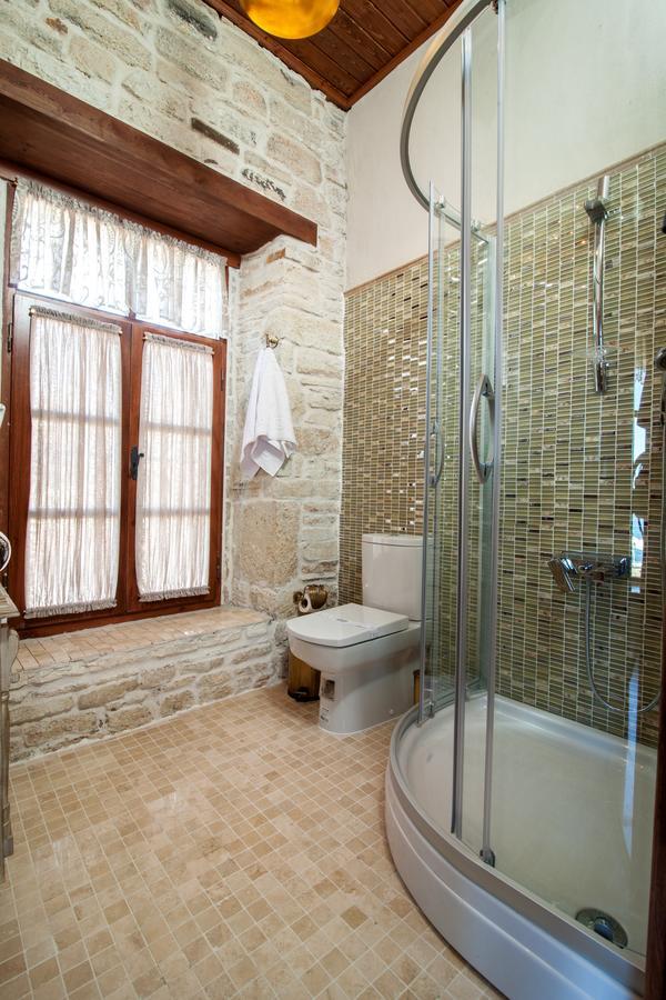 1922 Hotel Yenifoca Bagian luar foto