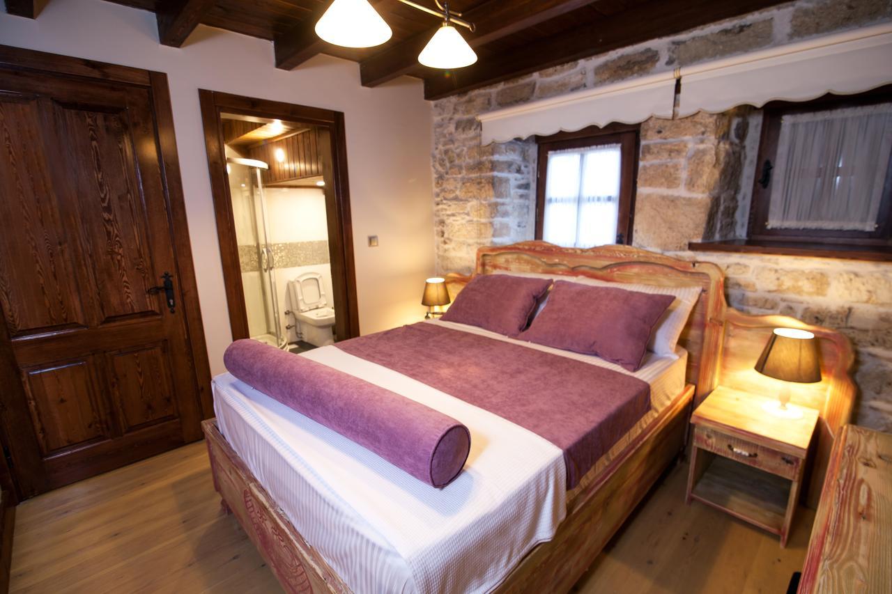 1922 Hotel Yenifoca Bagian luar foto